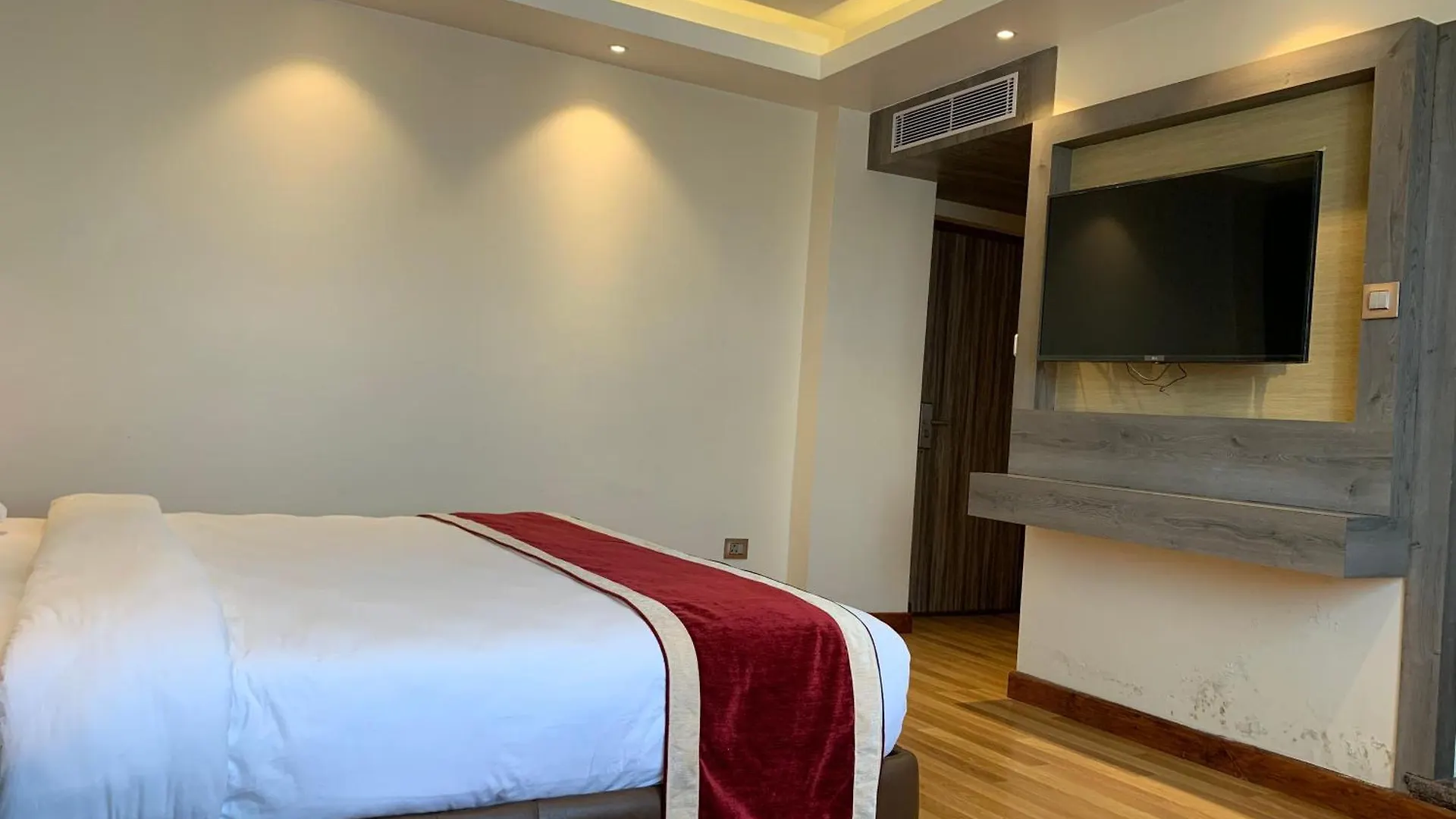Hotel Flower Kathmandu 3*,